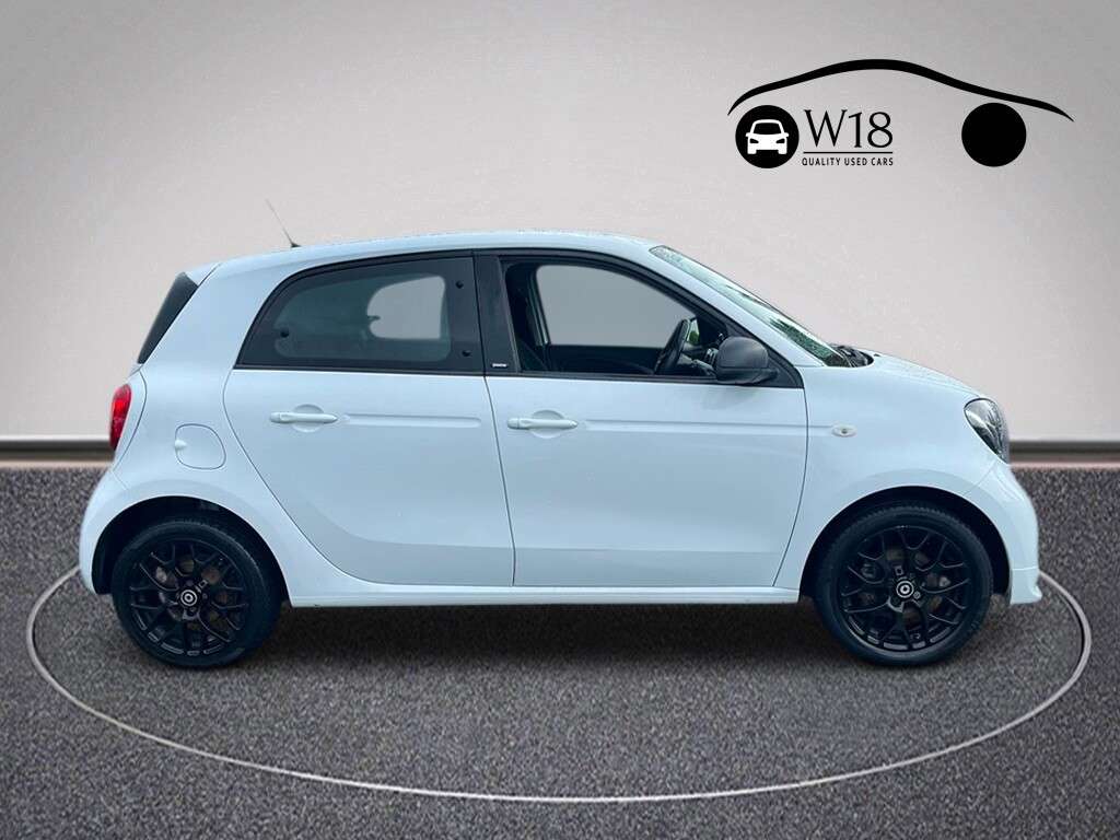 A 2019 SMART FORFOUR 1.0 Urbanshadow Hatchback 5dr Petrol Manual Euro 6 (s/s) (71 ps) A 2019 SMART FORFOUR 1.0 Urbanshadow Hatchback 5dr Petrol Manual Euro 6 (s/s) (71 ps)