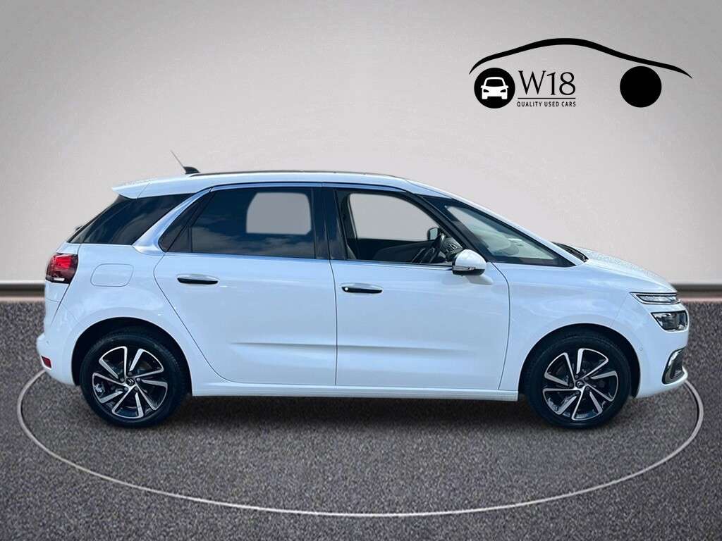 A 2018 CITROEN C4 PICASSO 1.6 BlueHDi Flair MPV 5dr Diesel Manual Euro 6 (s/s) (120 ps) A 2018 CITROEN C4 PICASSO 1.6 BlueHDi Flair MPV 5dr Diesel Manual Euro 6 (s/s) (120 ps)