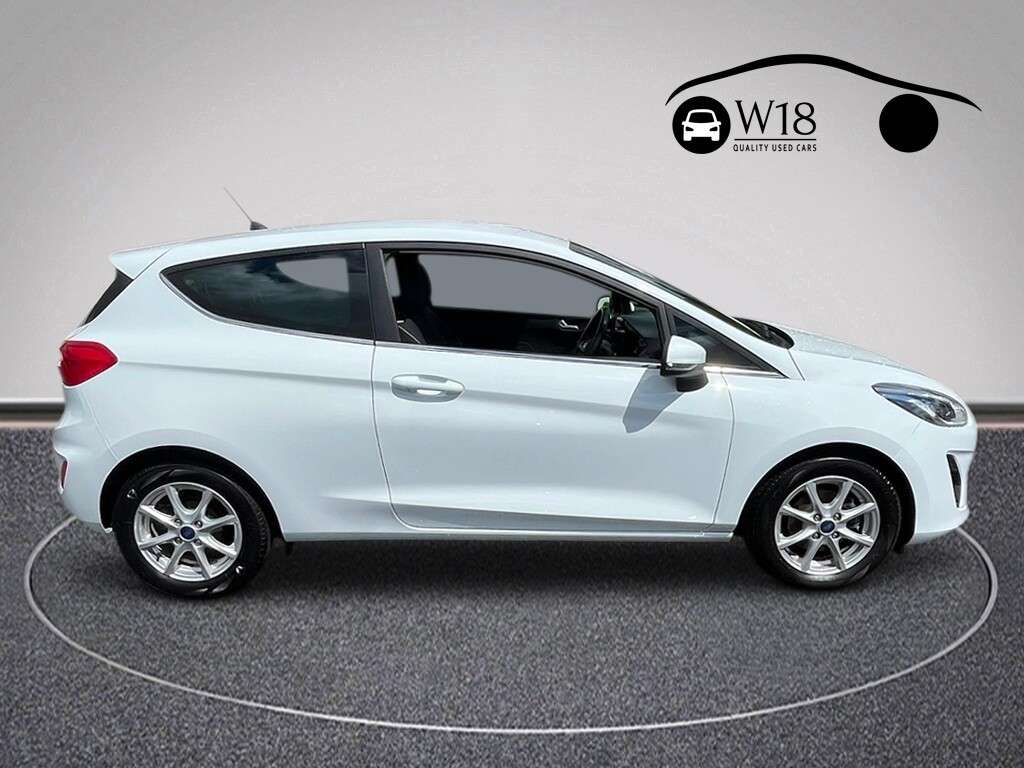 A 2018 FORD FIESTA 1.1 Ti-VCT Zetec Hatchback 3dr Petrol Manual Euro 6 (s/s) (85 ps) A 2018 FORD FIESTA 1.1 Ti-VCT Zetec Hatchback 3dr Petrol Manual Euro 6 (s/s) (85 ps)