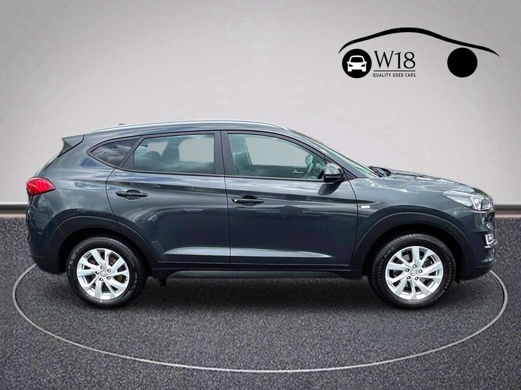 A 2021 HYUNDAI TUCSON 1.6 CRDi MHEV SE Nav SUV 5dr Diesel Hybrid Manual Euro 6 (s/s) (115 ps) A 2021 HYUNDAI TUCSON 1.6 CRDi MHEV SE Nav SUV 5dr Diesel Hybrid Manual Euro 6 (s/s) (115 ps)