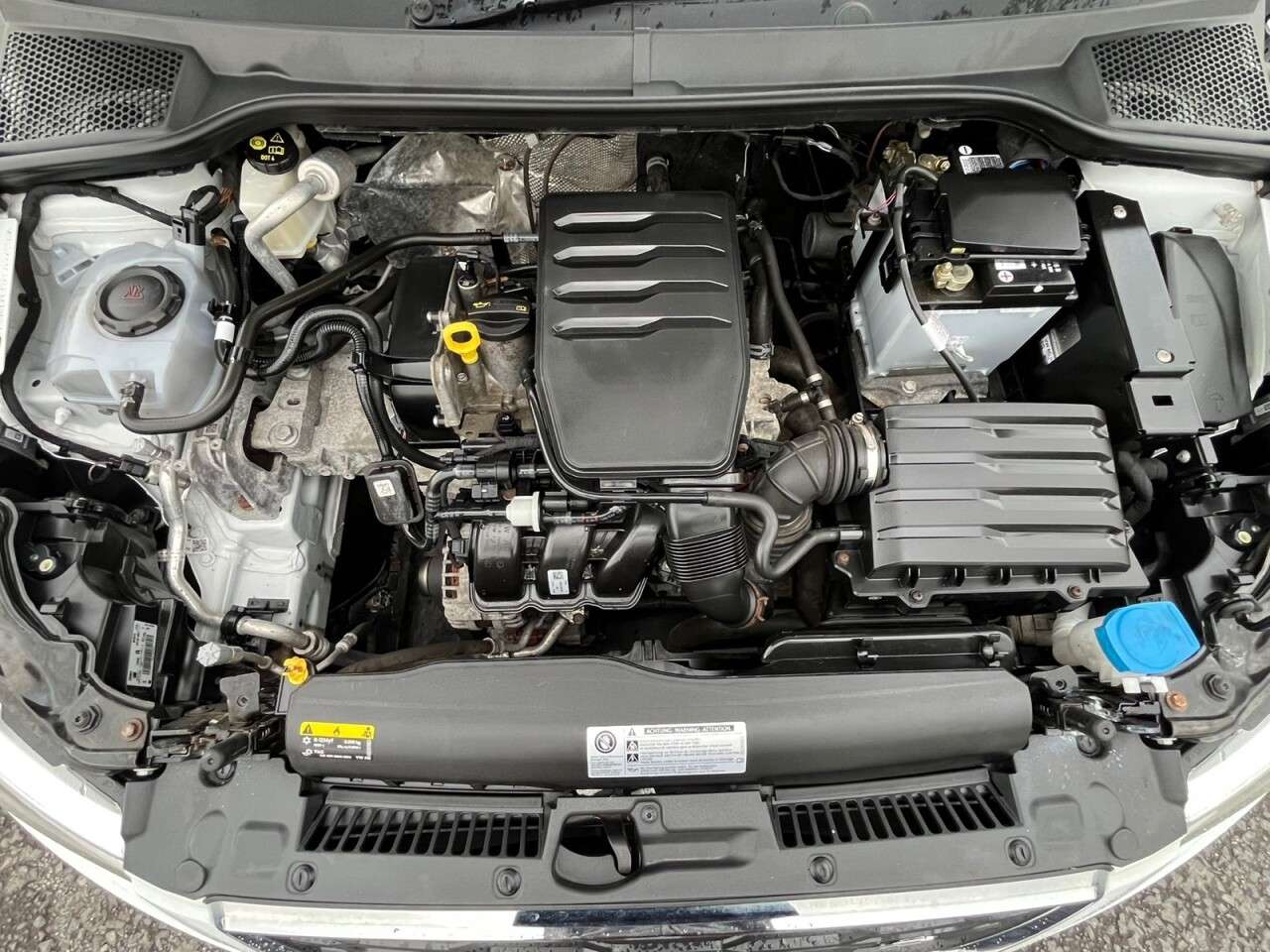 A 2020 SEAT IBIZA 1.0 MPI FR Hatchback 5dr Petrol Manual Euro 6 (s/s) GPF (80 ps) A 2020 SEAT IBIZA 1.0 MPI FR Hatchback 5dr Petrol Manual Euro 6 (s/s) GPF (80 ps)