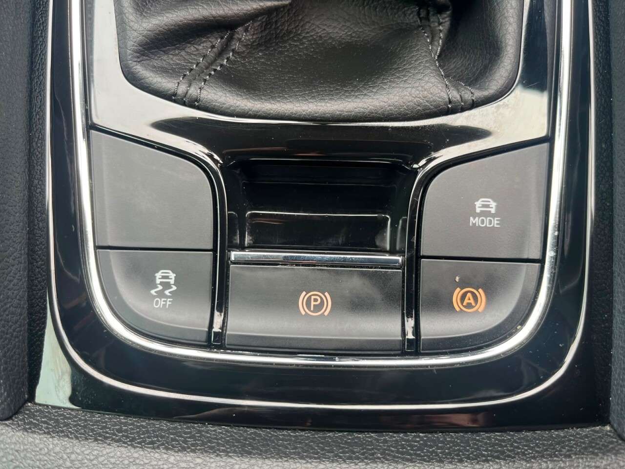 2018 SKODA KAROQ 2018 SKODA KAROQ
