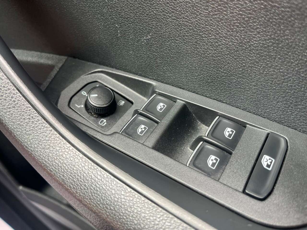 2018 SKODA KAROQ 2018 SKODA KAROQ