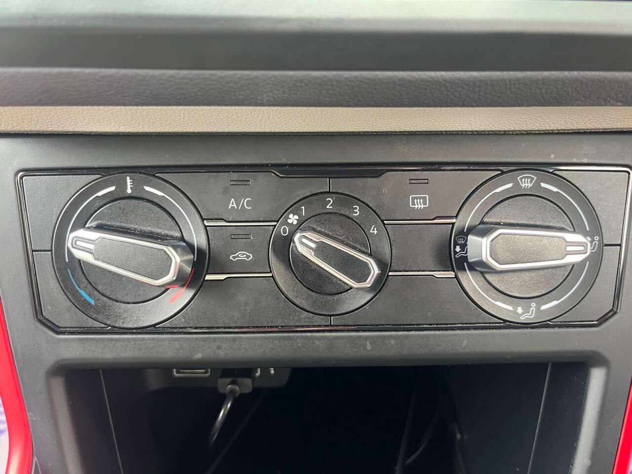 2019 VOLKSWAGEN POLO 2019 VOLKSWAGEN POLO