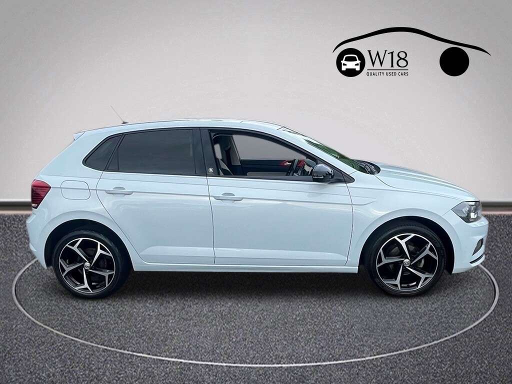 A 2019 VOLKSWAGEN POLO 1.0 EVO beats Hatchback 5dr Petrol Manual Euro 6 (s/s) (65 ps) A 2019 VOLKSWAGEN POLO 1.0 EVO beats Hatchback 5dr Petrol Manual Euro 6 (s/s) (65 ps)