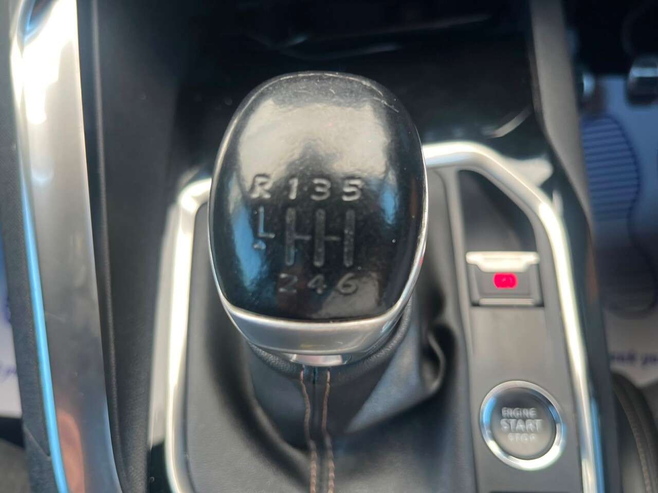 2019 PEUGEOT 3008 2019 PEUGEOT 3008