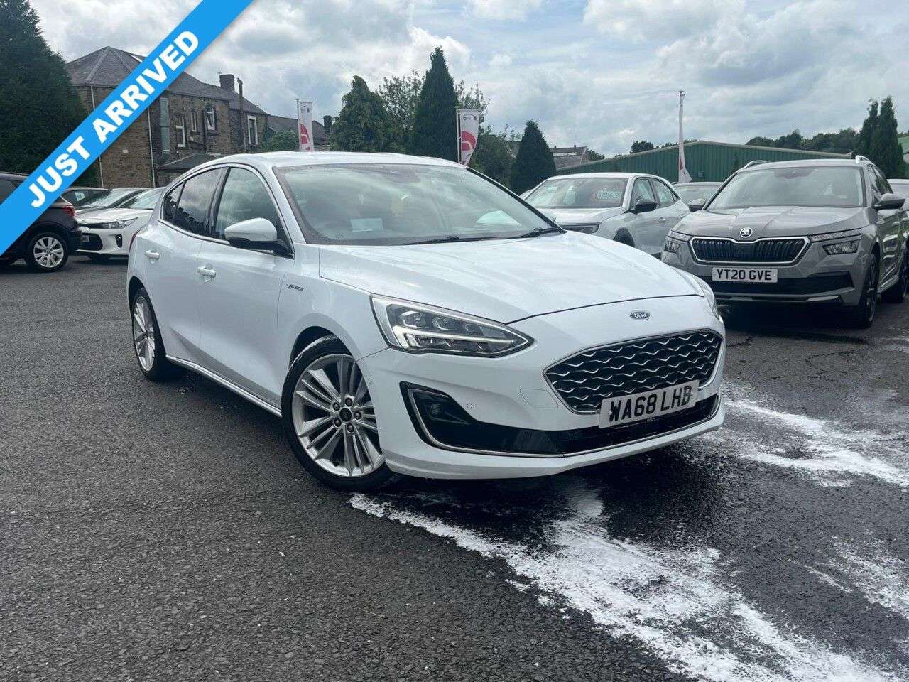 A 2019 FORD FOCUS 1.0T EcoBoost Vignale Hatchback 5dr Petrol Manual Euro 6 (s/s) (125 ps) A 2019 FORD FOCUS 1.0T EcoBoost Vignale Hatchback 5dr Petrol Manual Euro 6 (s/s) (125 ps)