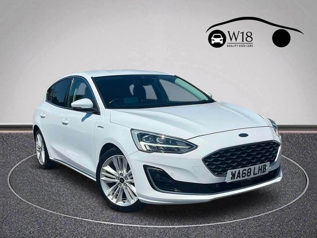 A 2019 FORD FOCUS 1.0T EcoBoost Vignale Hatchback 5dr Petrol Manual Euro 6 (s/s) (125 ps) A 2019 FORD FOCUS 1.0T EcoBoost Vignale Hatchback 5dr Petrol Manual Euro 6 (s/s) (125 ps)