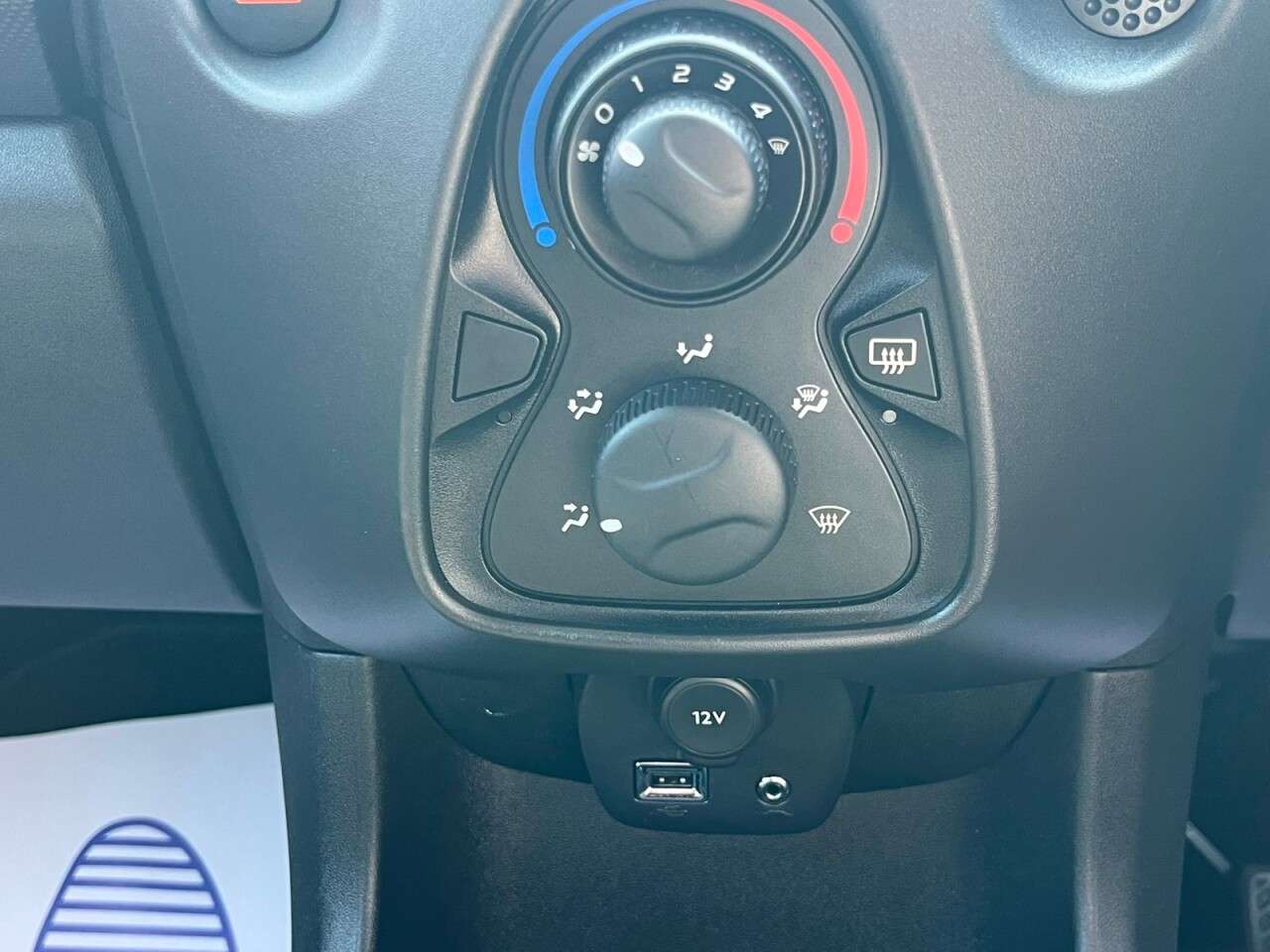 2016 TOYOTA AYGO 2016 TOYOTA AYGO