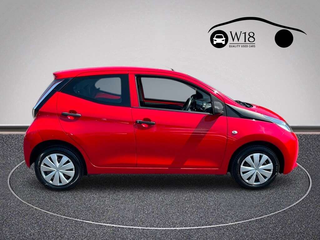 A 2016 TOYOTA AYGO 1.0 VVT-i x Hatchback 5dr Petrol Manual Euro 5 Euro 5 (68 ps) A 2016 TOYOTA AYGO 1.0 VVT-i x Hatchback 5dr Petrol Manual Euro 5 Euro 5 (68 ps)