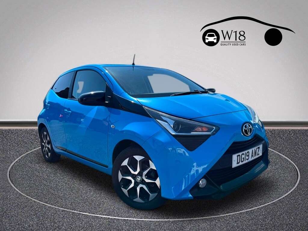 A 2019 TOYOTA AYGO 1.0 VVT-i x-trend Hatchback 5dr Petrol Manual Euro 6 (71 ps) A 2019 TOYOTA AYGO 1.0 VVT-i x-trend Hatchback 5dr Petrol Manual Euro 6 (71 ps)