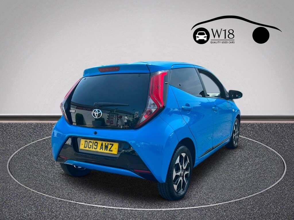 A 2019 TOYOTA AYGO 1.0 VVT-i x-trend Hatchback 5dr Petrol Manual Euro 6 (71 ps) A 2019 TOYOTA AYGO 1.0 VVT-i x-trend Hatchback 5dr Petrol Manual Euro 6 (71 ps)