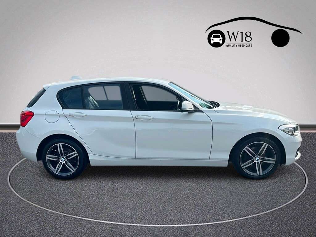 A 2019 BMW 1 SERIES 1.5 118i Sport Hatchback 5dr Petrol Manual Euro 6 (s/s) (136 ps) A 2019 BMW 1 SERIES 1.5 118i Sport Hatchback 5dr Petrol Manual Euro 6 (s/s) (136 ps)
