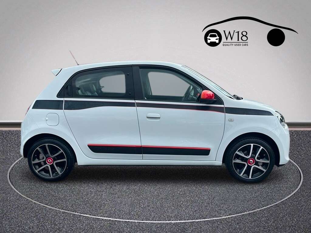 A 2015 RENAULT TWINGO 0.9 TCe ENERGY Dynamique S Hatchback 5dr Petrol Manual Euro 6 (s/s) (90 ps) A 2015 RENAULT TWINGO 0.9 TCe ENERGY Dynamique S Hatchback 5dr Petrol Manual Euro 6 (s/s) (90 ps)