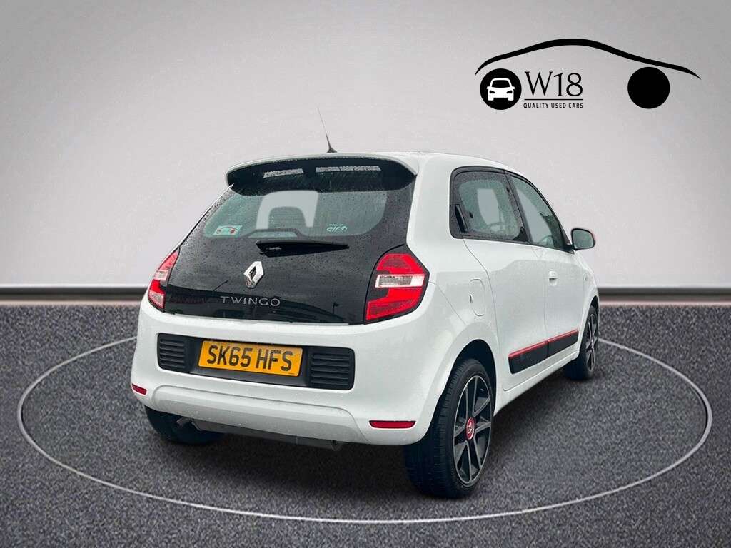 A 2015 RENAULT TWINGO 0.9 TCe ENERGY Dynamique S Hatchback 5dr Petrol Manual Euro 6 (s/s) (90 ps) A 2015 RENAULT TWINGO 0.9 TCe ENERGY Dynamique S Hatchback 5dr Petrol Manual Euro 6 (s/s) (90 ps)