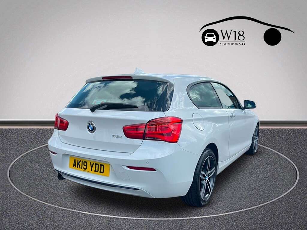 A 2019 BMW 1 SERIES 1.5 118i GPF Sport Hatchback 3dr Petrol Manual Euro 6 (s/s) (136 ps) A 2019 BMW 1 SERIES 1.5 118i GPF Sport Hatchback 3dr Petrol Manual Euro 6 (s/s) (136 ps)
