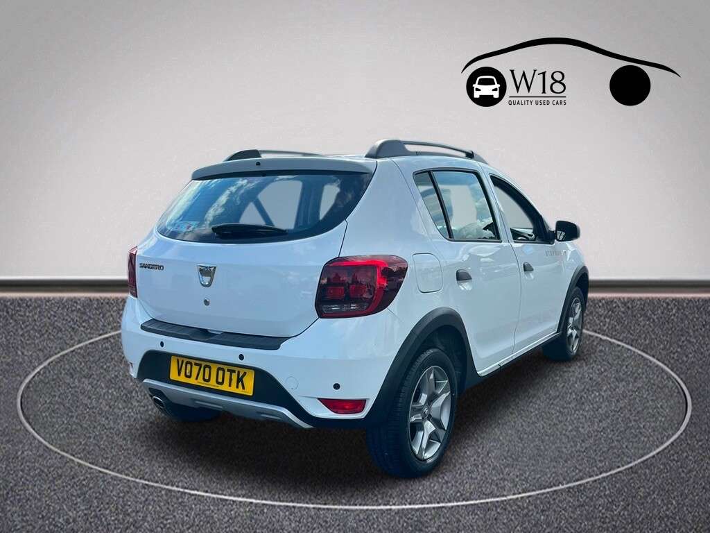 A 2020 DACIA SANDERO STEPWAY 0.9 TCe Comfort Hatchback 5dr Petrol Manual Euro 6 (s/s) (90 ps) A 2020 DACIA SANDERO STEPWAY 0.9 TCe Comfort Hatchback 5dr Petrol Manual Euro 6 (s/s) (90 ps)