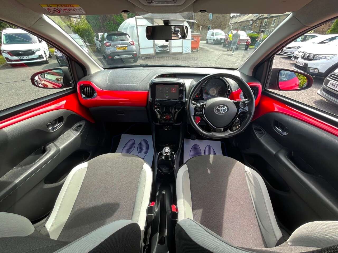 2017 TOYOTA AYGO 2017 TOYOTA AYGO