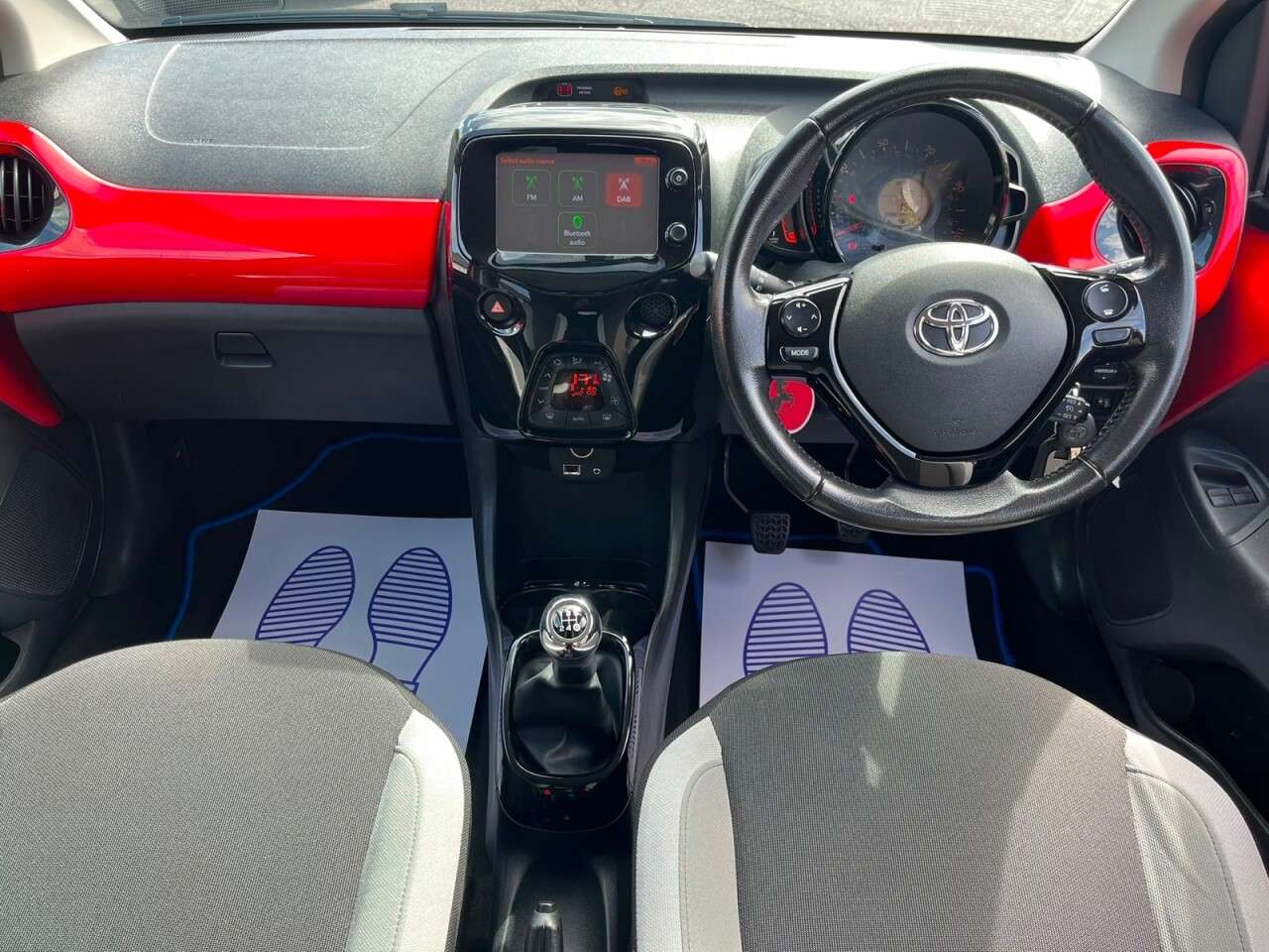 2017 TOYOTA AYGO 2017 TOYOTA AYGO