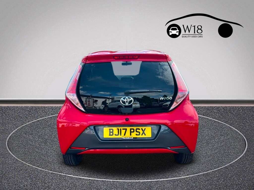 A 2017 TOYOTA AYGO 1.0 VVT-i x-style Hatchback 5dr Petrol Manual Euro 6 (68 ps) A 2017 TOYOTA AYGO 1.0 VVT-i x-style Hatchback 5dr Petrol Manual Euro 6 (68 ps)
