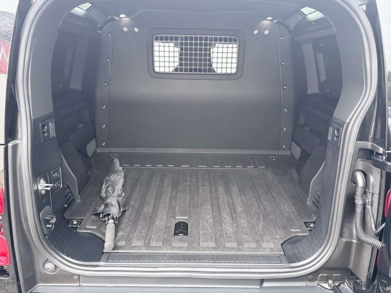 2025 LAND ROVER DEFENDER 90 2025 LAND ROVER DEFENDER 90
