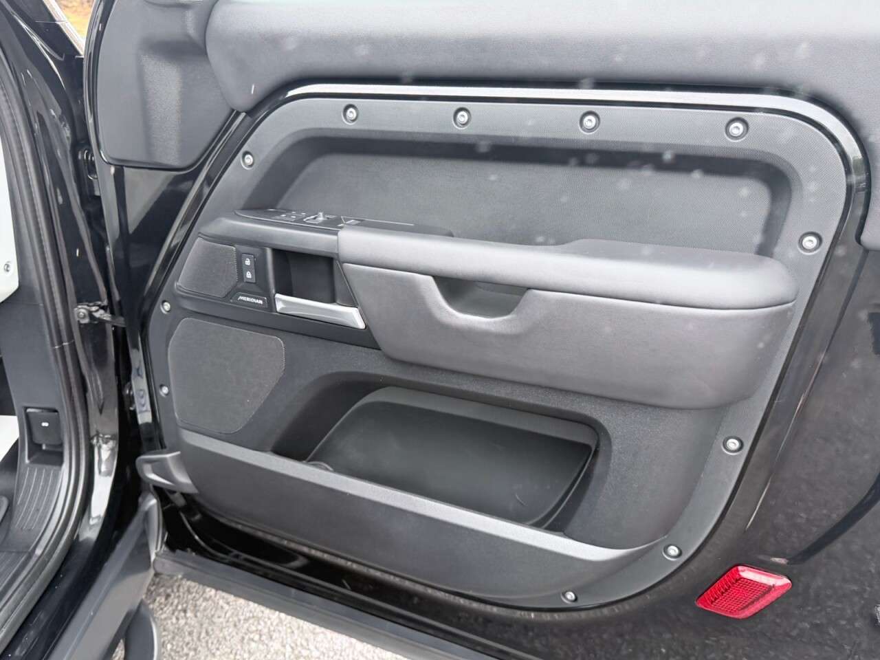 2025 LAND ROVER DEFENDER 90 2025 LAND ROVER DEFENDER 90