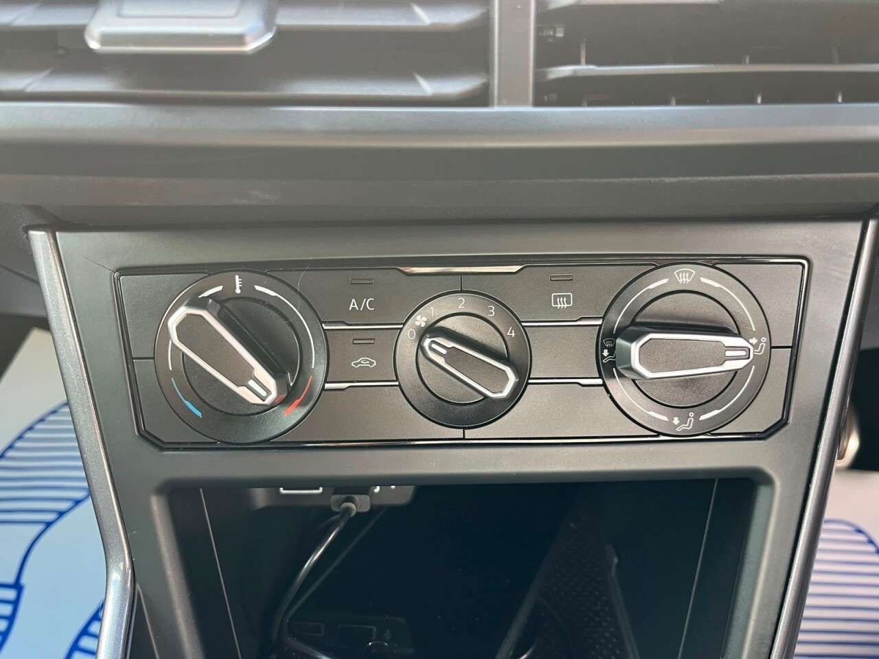 2019 VOLKSWAGEN POLO 2019 VOLKSWAGEN POLO