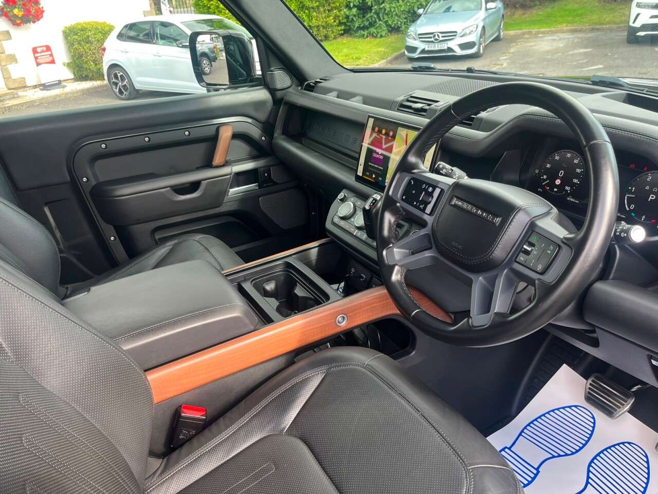 2024 LAND ROVER DEFENDER 90 2024 LAND ROVER DEFENDER 90