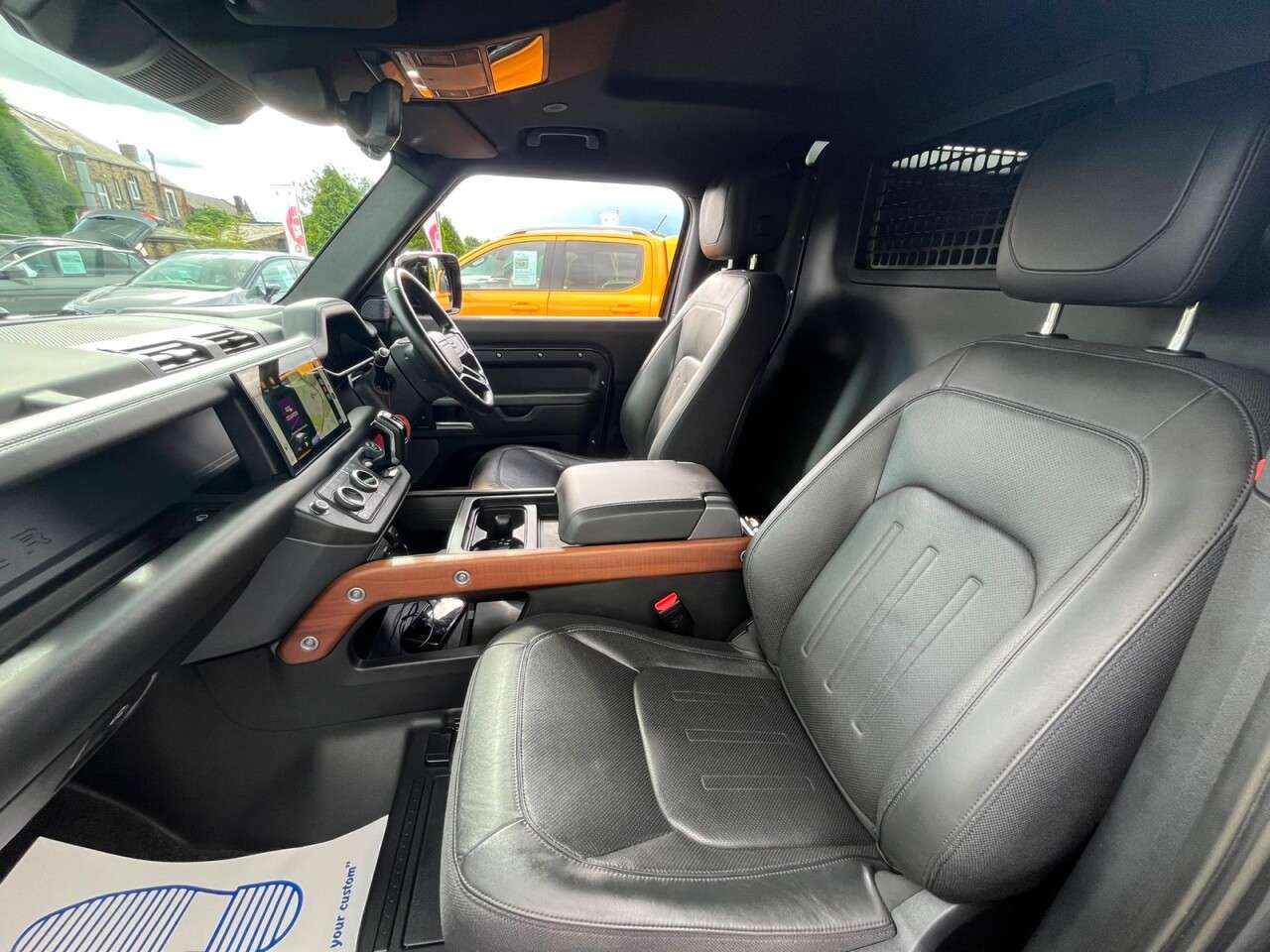 2024 LAND ROVER DEFENDER 90 2024 LAND ROVER DEFENDER 90
