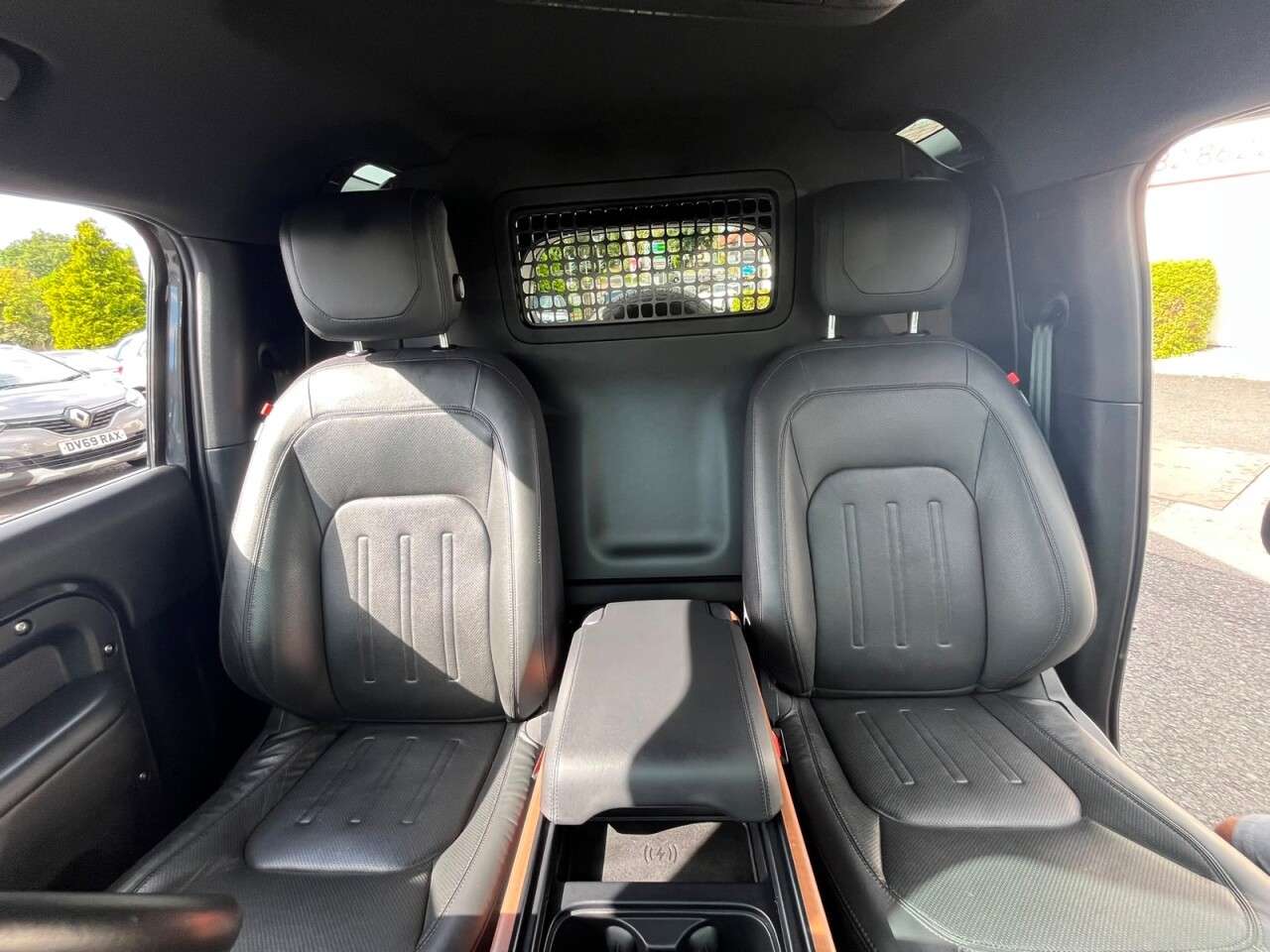 2024 LAND ROVER DEFENDER 90 2024 LAND ROVER DEFENDER 90