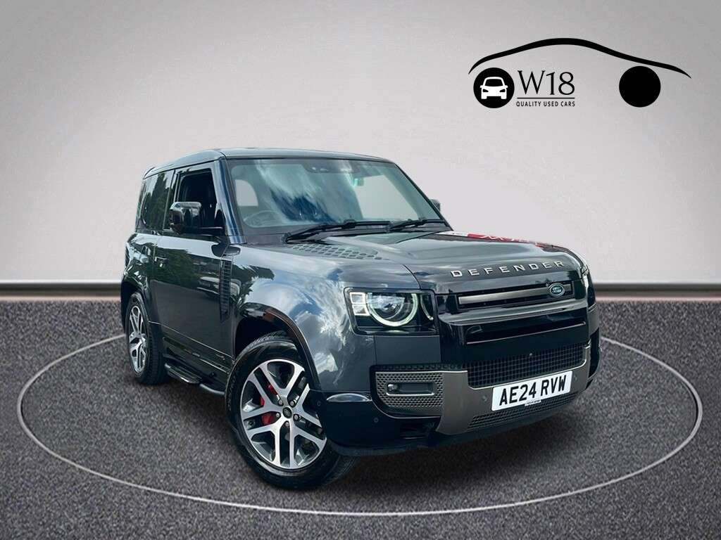 A 2024 LAND ROVER DEFENDER 90 3.0 D300 MHEV X Hard Top SUV 3dr Diesel Auto 4WD SWB Euro 6 (s/s) (300 ps) A 2024 LAND ROVER DEFENDER 90 3.0 D300 MHEV X Hard Top SUV 3dr Diesel Auto 4WD SWB Euro 6 (s/s) (300 ps)