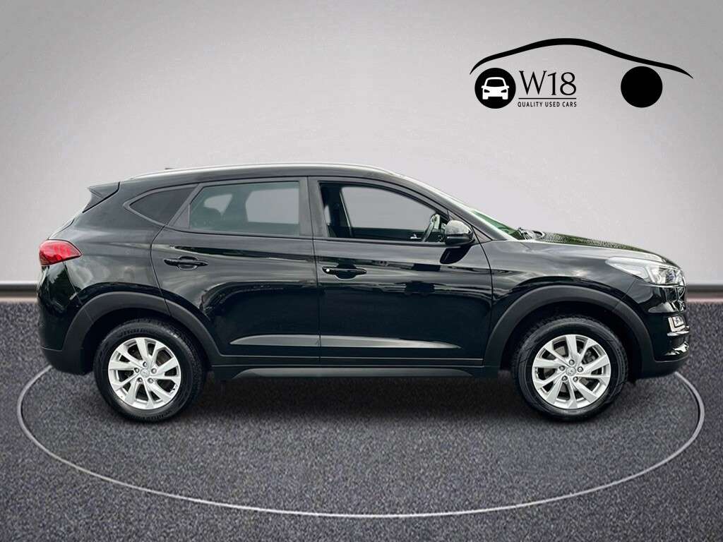 A 2020 HYUNDAI TUCSON 1.6 GDi SE Nav SUV 5dr Petrol Manual Euro 6 (s/s) (132 ps) A 2020 HYUNDAI TUCSON 1.6 GDi SE Nav SUV 5dr Petrol Manual Euro 6 (s/s) (132 ps)