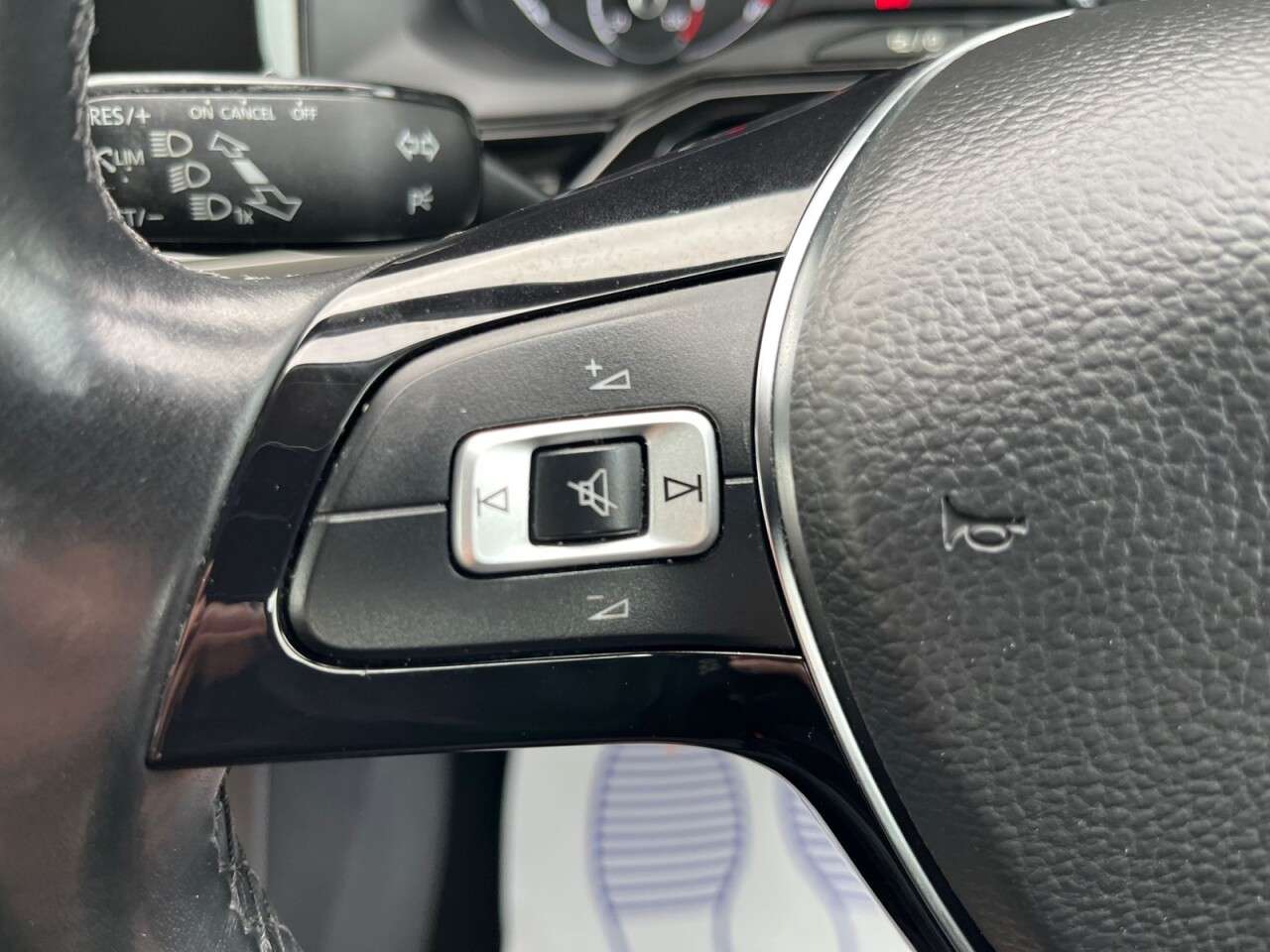 2019 VOLKSWAGEN POLO 2019 VOLKSWAGEN POLO