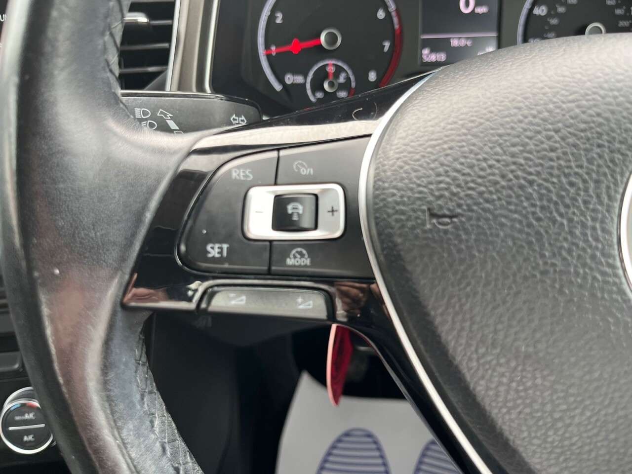 2018 VOLKSWAGEN T-ROC 2018 VOLKSWAGEN T-ROC