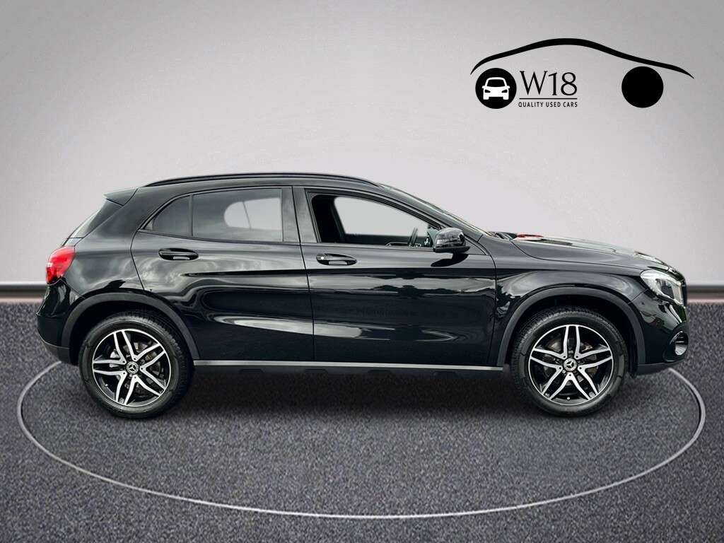 A 2019 MERCEDES-BENZ GLA 1.6 GLA180 Urban Edition SUV 5dr Petrol Manual Euro 6 (s/s) (122 ps) A 2019 MERCEDES-BENZ GLA 1.6 GLA180 Urban Edition SUV 5dr Petrol Manual Euro 6 (s/s) (122 ps)