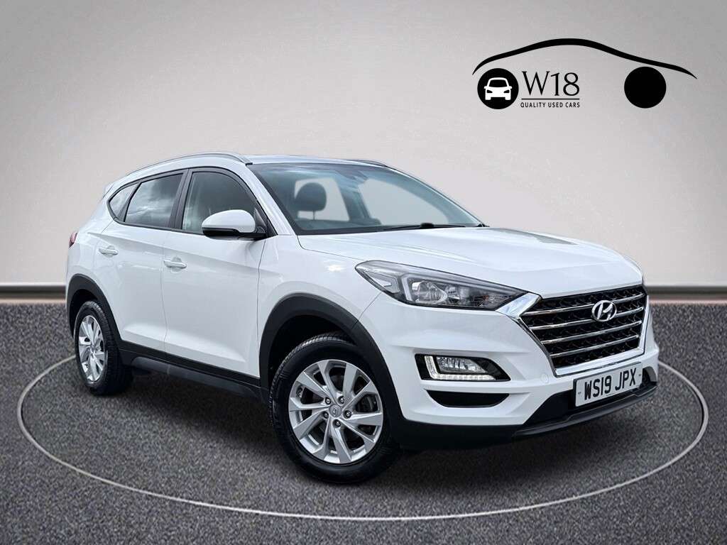 A 2019 HYUNDAI TUCSON 1.6 GDi SE Nav SUV 5dr Petrol Manual Euro 6 (s/s) (132 ps) A 2019 HYUNDAI TUCSON 1.6 GDi SE Nav SUV 5dr Petrol Manual Euro 6 (s/s) (132 ps)