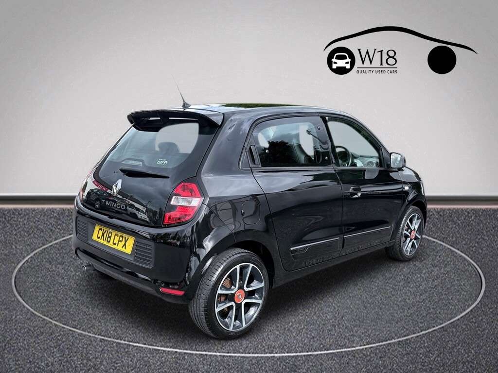 A 2018 RENAULT TWINGO 0.9 TCe Dynamique S Hatchback 5dr Petrol EDC Euro 6 (90 ps) A 2018 RENAULT TWINGO 0.9 TCe Dynamique S Hatchback 5dr Petrol EDC Euro 6 (90 ps)