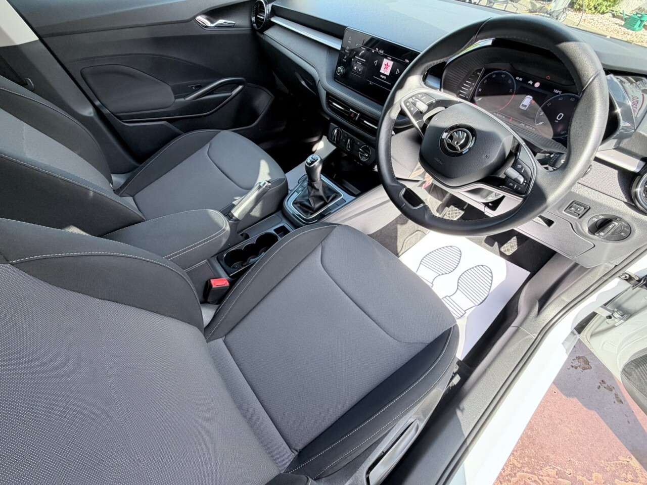A 2024 SKODA FABIA 1.0 MPI Colour Edition Hatchback 5dr Petrol Manual Euro 6 (s/s) (80 ps) A 2024 SKODA FABIA 1.0 MPI Colour Edition Hatchback 5dr Petrol Manual Euro 6 (s/s) (80 ps)