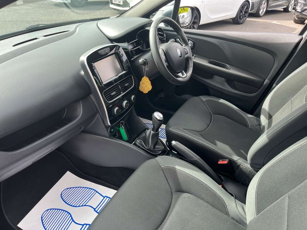 2018 RENAULT CLIO 2018 RENAULT CLIO