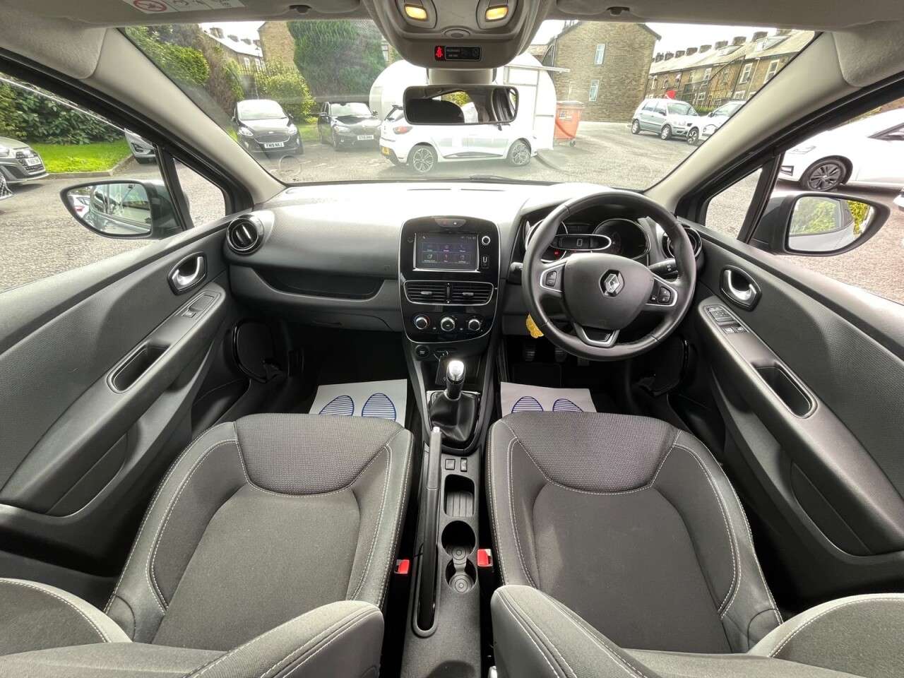 2018 RENAULT CLIO 2018 RENAULT CLIO