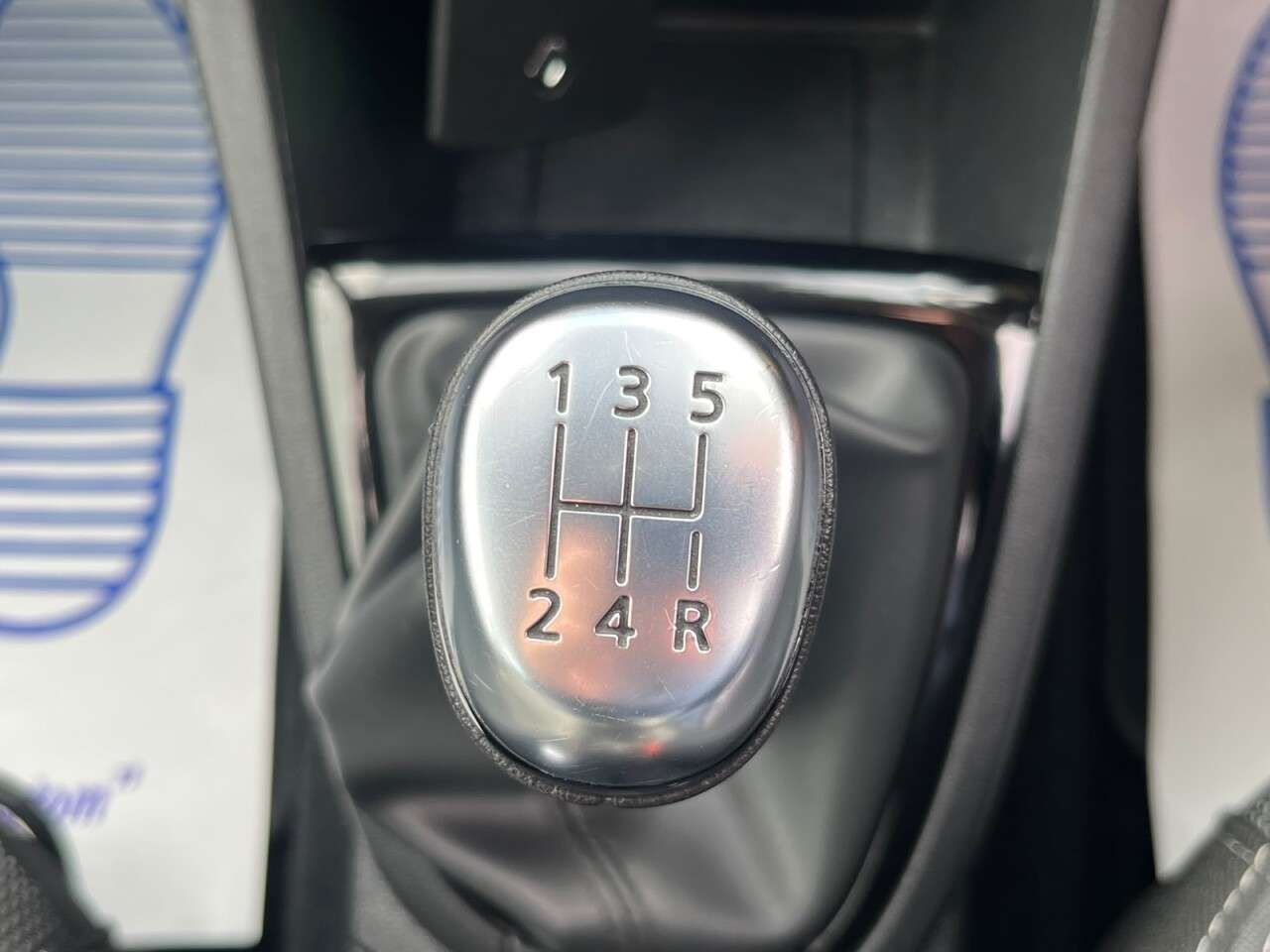 2018 RENAULT CLIO 2018 RENAULT CLIO