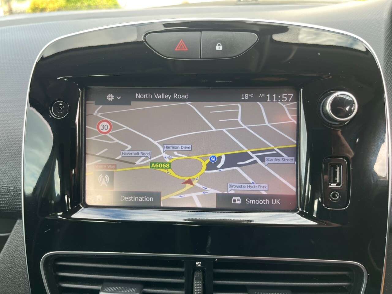 2018 RENAULT CLIO 2018 RENAULT CLIO