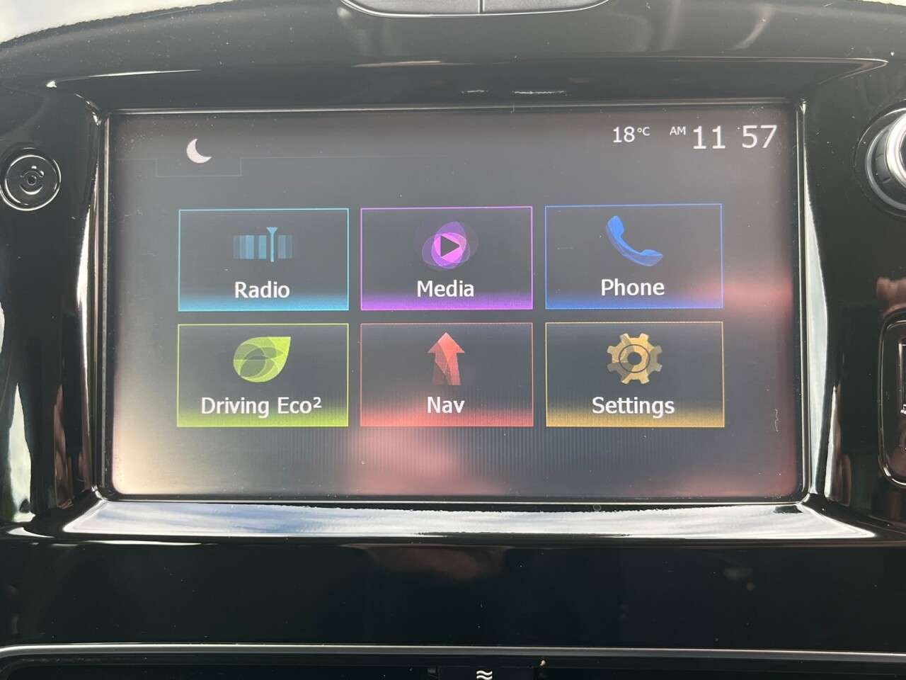 2018 RENAULT CLIO 2018 RENAULT CLIO