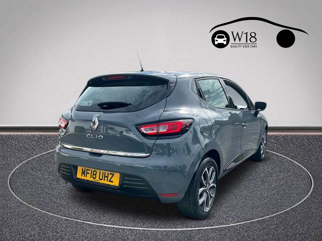 A 2018 RENAULT CLIO 0.9 TCe Urban Nav Hatchback 5dr Petrol Manual Euro 6 (s/s) (90 ps) A 2018 RENAULT CLIO 0.9 TCe Urban Nav Hatchback 5dr Petrol Manual Euro 6 (s/s) (90 ps)