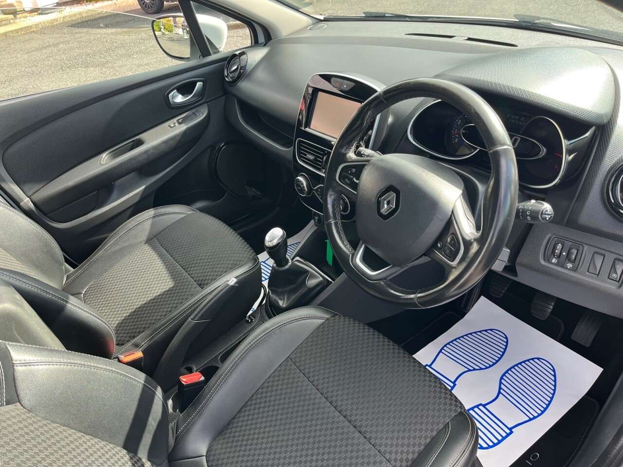 2018 RENAULT CLIO 2018 RENAULT CLIO