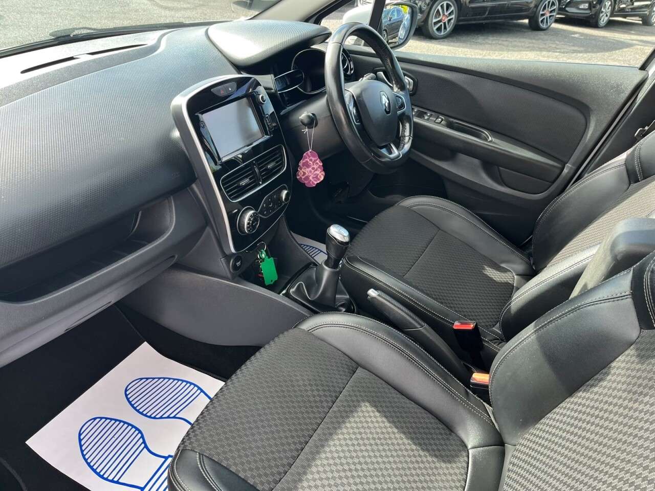 2018 RENAULT CLIO 2018 RENAULT CLIO