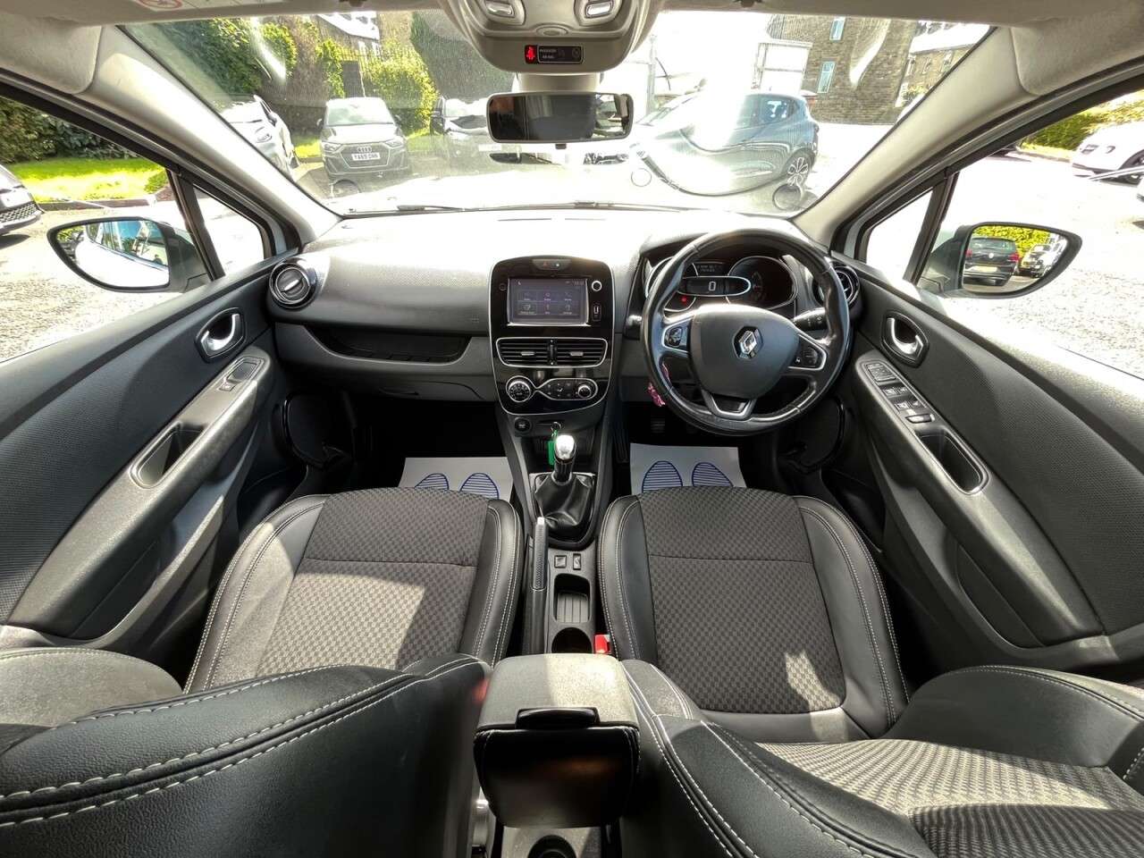 2018 RENAULT CLIO 2018 RENAULT CLIO