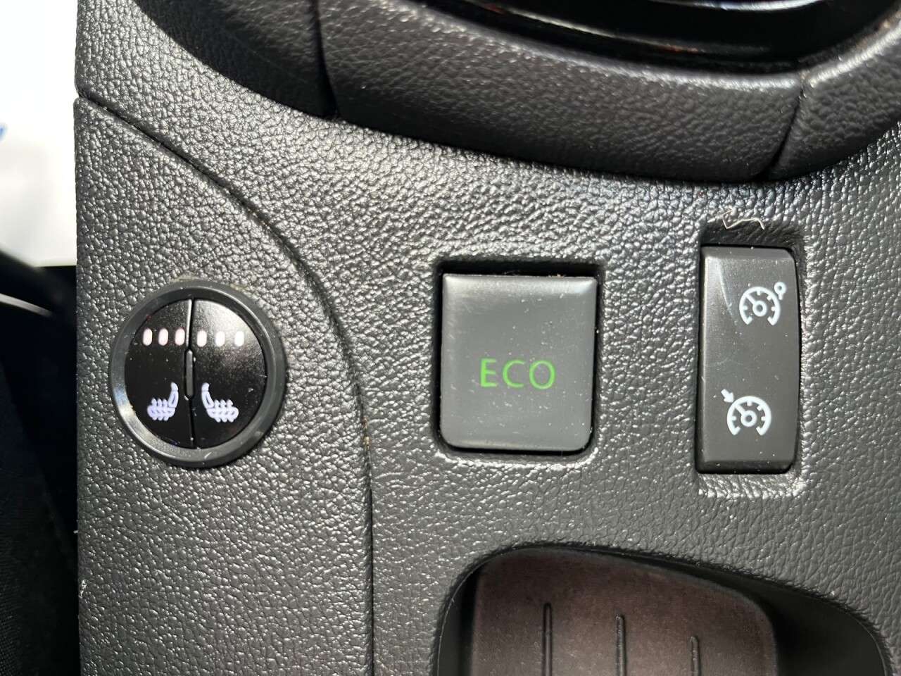 2018 RENAULT CLIO 2018 RENAULT CLIO