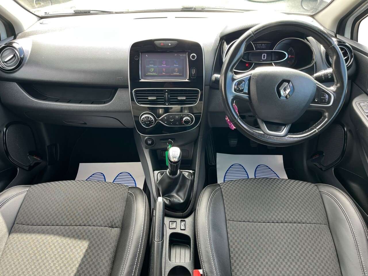 2018 RENAULT CLIO 2018 RENAULT CLIO
