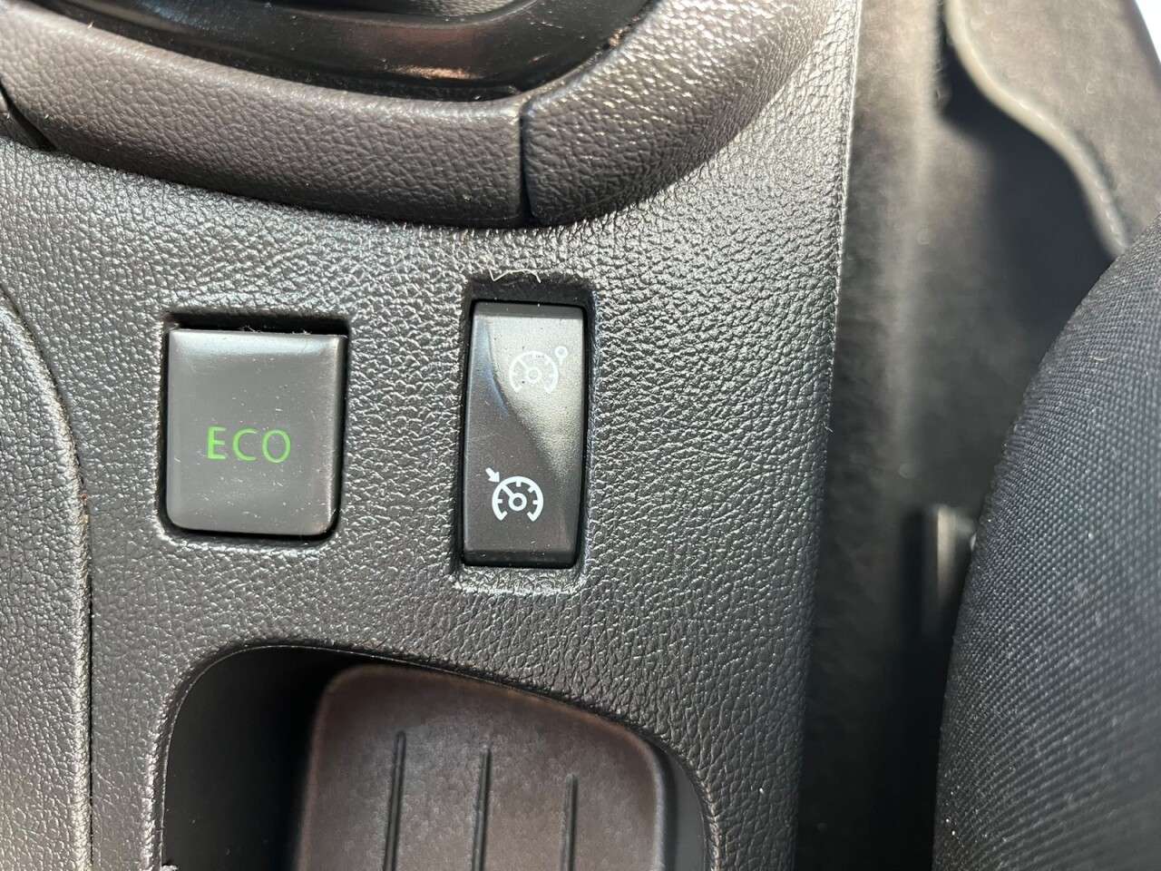 2018 RENAULT CLIO 2018 RENAULT CLIO